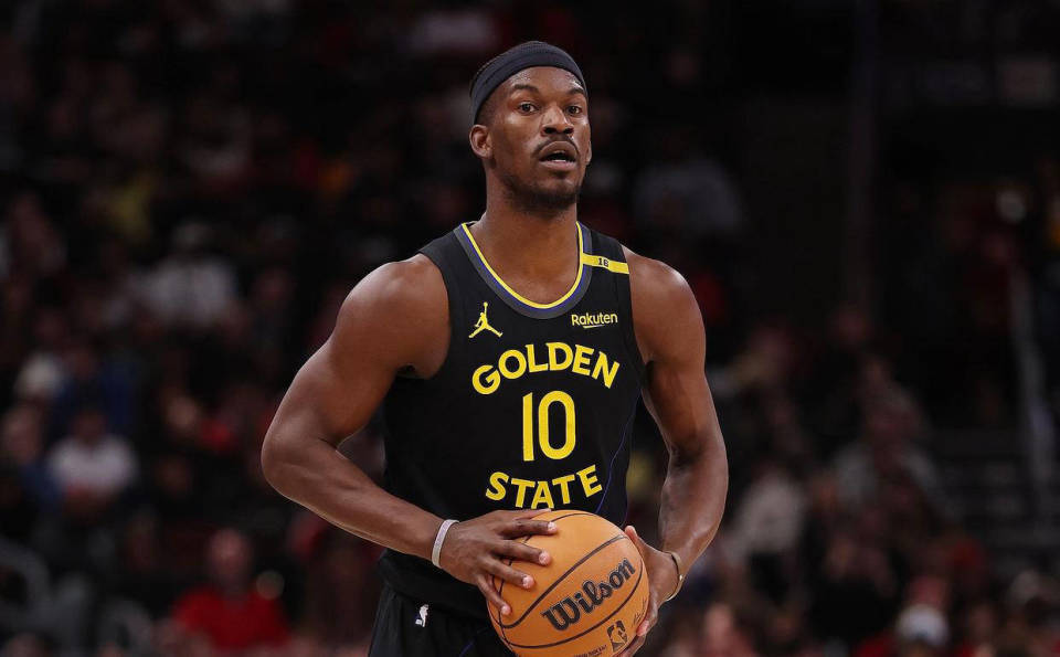 -包含巴特勒重返赛场，重返赛场首场状态出色，热火观众沸腾！引发球迷热议的词条